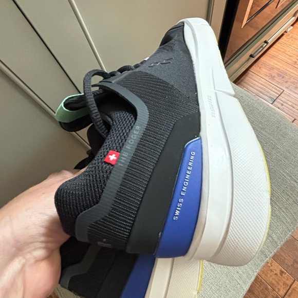 On Running Trainers Size 9.5W The Roger Spin Black Green - Picture 3 of 9